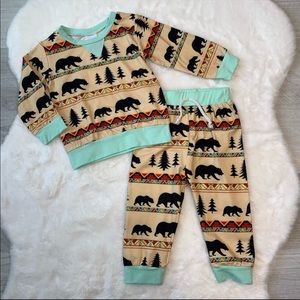 Wildlife Baby Bear Animal Print 2 Piece Set, Boy Outfit NWT
